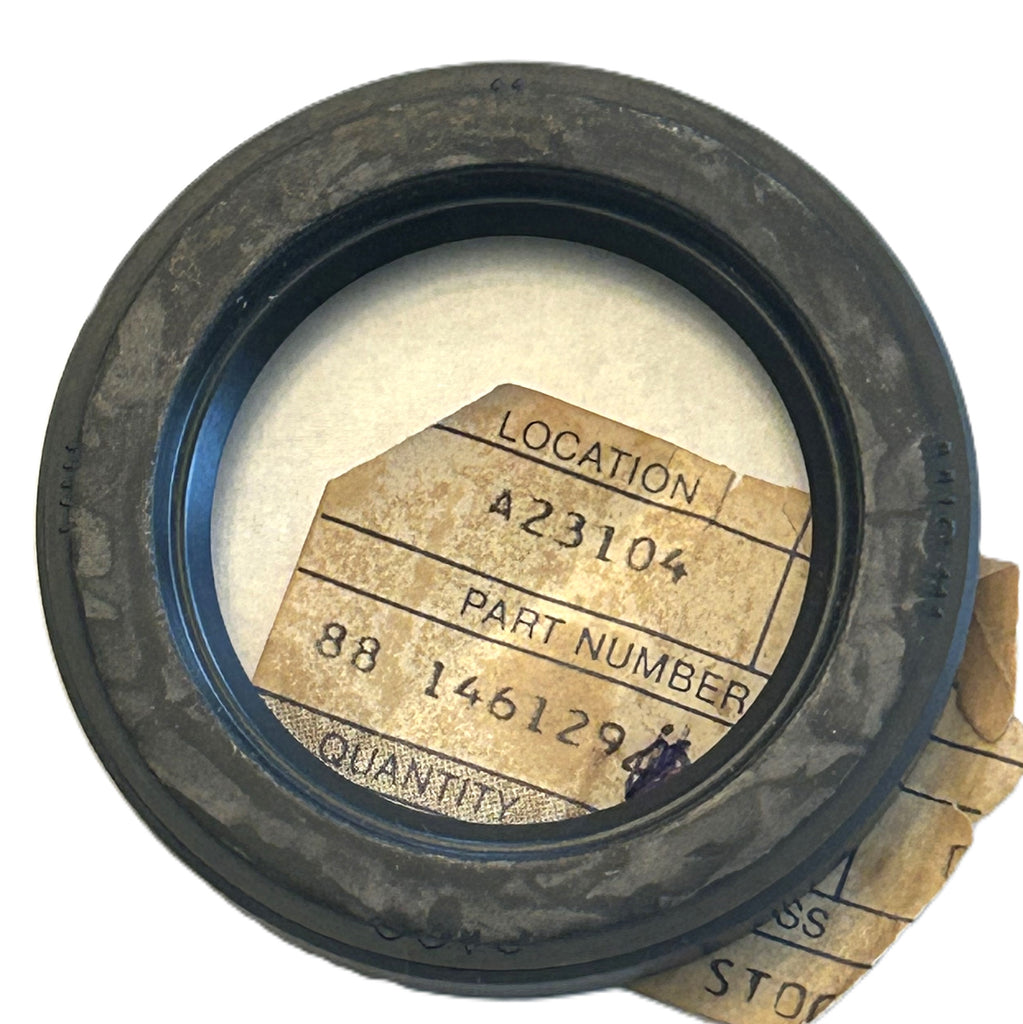 REAR GEARBOX TYPE A OVERDRIVE NOS GENUINE OIL SEAL 146129 TR6 TR250 TR5
