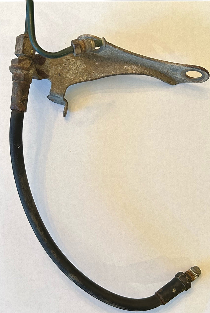 SAAB 900 FRONT BRAKE HOSE BRACKET AND PIPE (USED CONDITION)