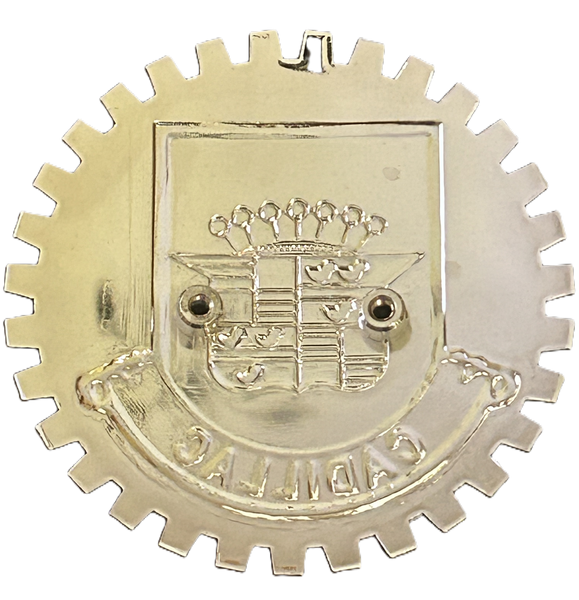 VINTAGE CADILLAC AUTOMOBILE GRILLE BADGE EMBLEM