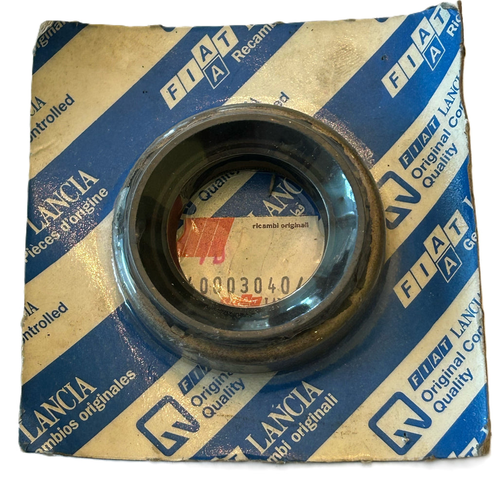 FIAT X19 STRADA TRANSAXLE OIL SEAL NOS FIAT 40003040