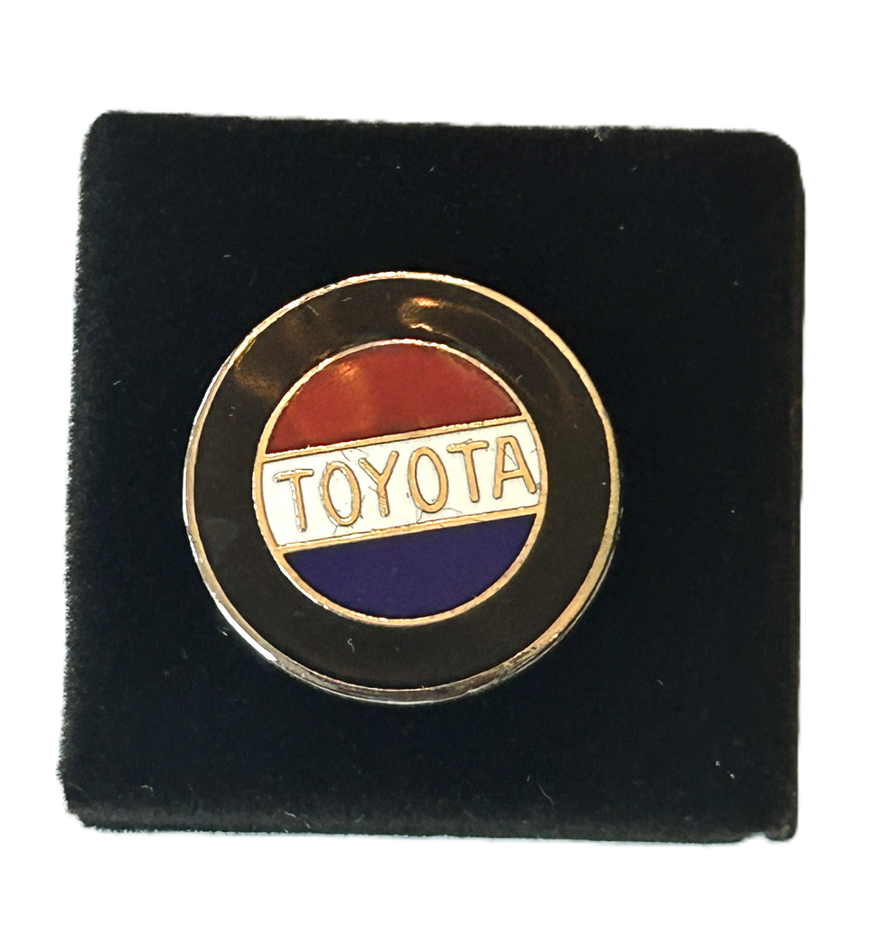 TOYOTA PIN - LAPEL PIN