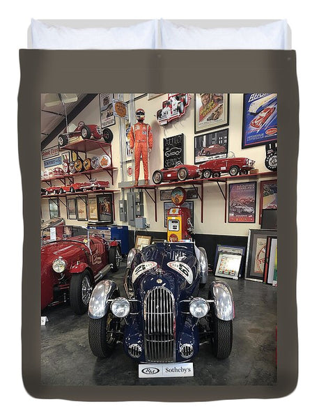 Classic Car Showroom Display MG - Duvet Cover