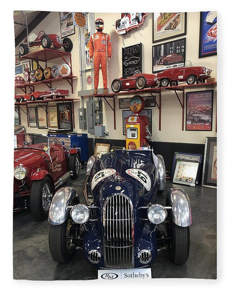 Classic Car Showroom Display MG - Blanket