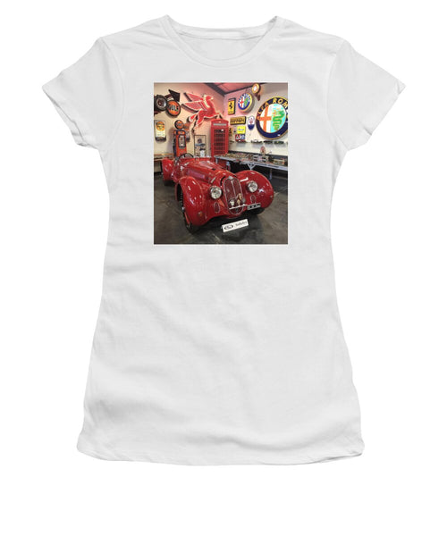 Classic Red Vintage Alfa Romeo - Women's T-Shirt