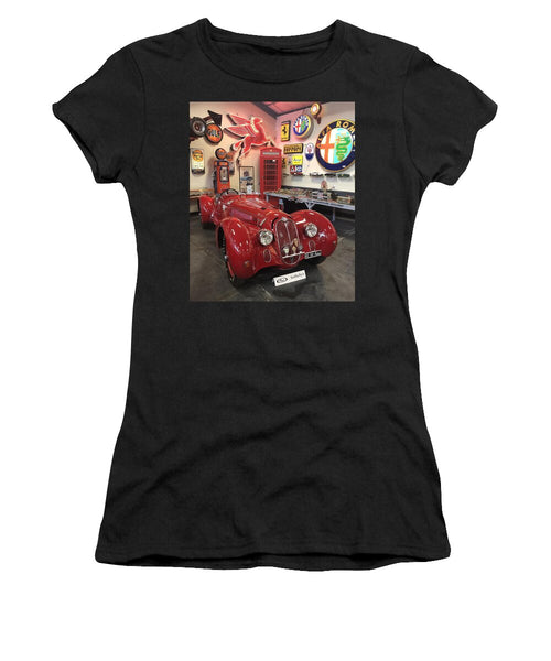 Classic Red Vintage Alfa Romeo - Women's T-Shirt
