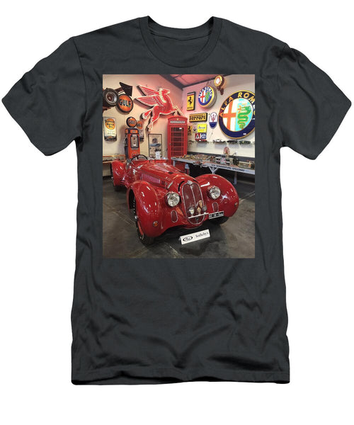 Classic Red Vintage Alfa Romeo - T-Shirt