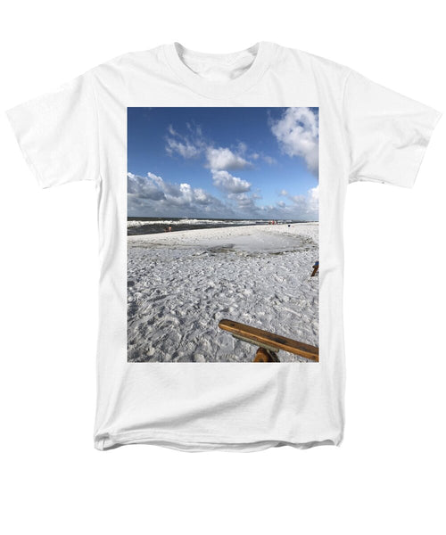 Sunny Day on a Florida Beach - Men's T-Shirt  (Regular Fit)