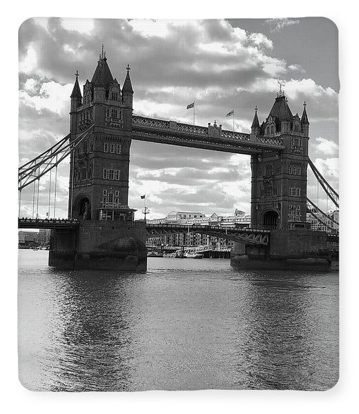 Tower Bridge in Black and White - Blanket