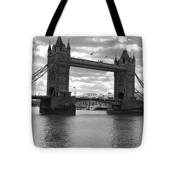 Tower Bridge in Black and White - Tote Bag