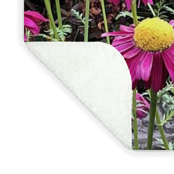 Vibrant Pink flowers Blooming - Blanket