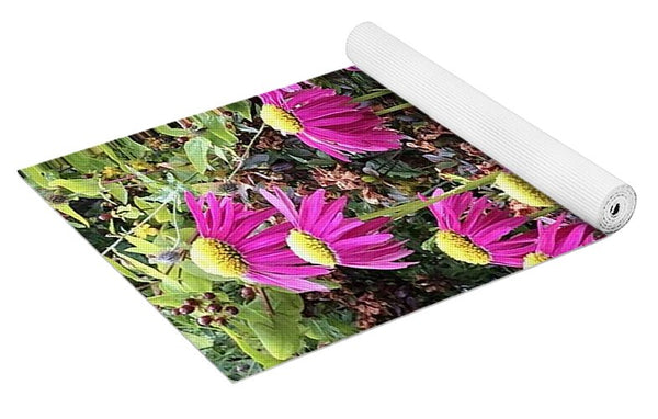 Vibrant Pink flowers Blooming - Yoga Mat